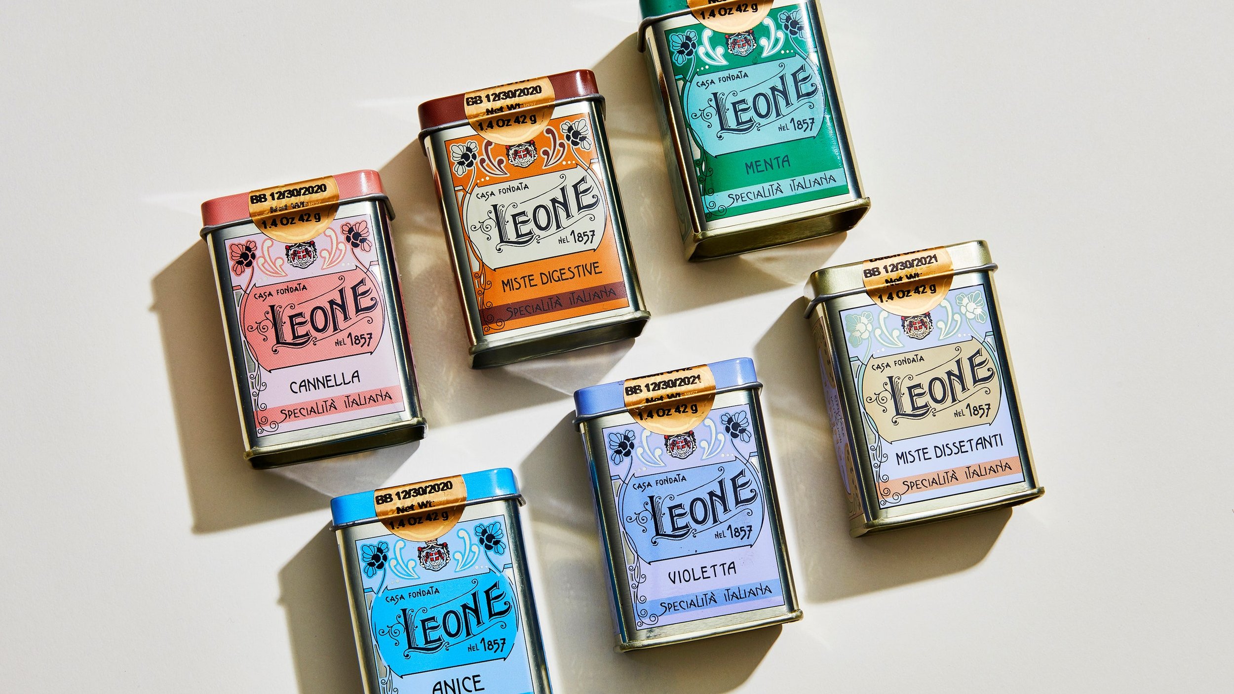 Pastiglie Leone mint tins